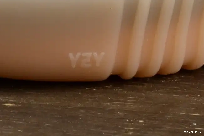 hype adidas Boost Light 750 Yeezy Brown BY2456 0327